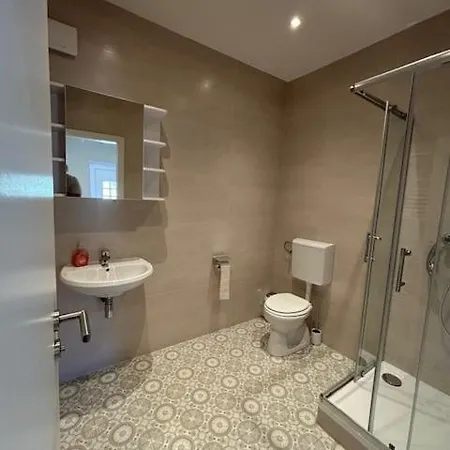 Sala Monteur Apartment