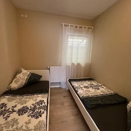 Sala Monteur Apartment *