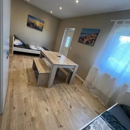 Sala Monteur *